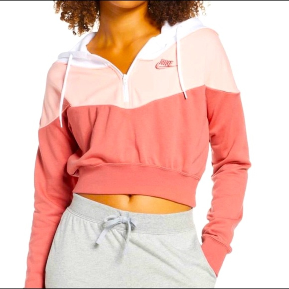 Nike Women’s Sportswear Heritage Half Zip Pullover